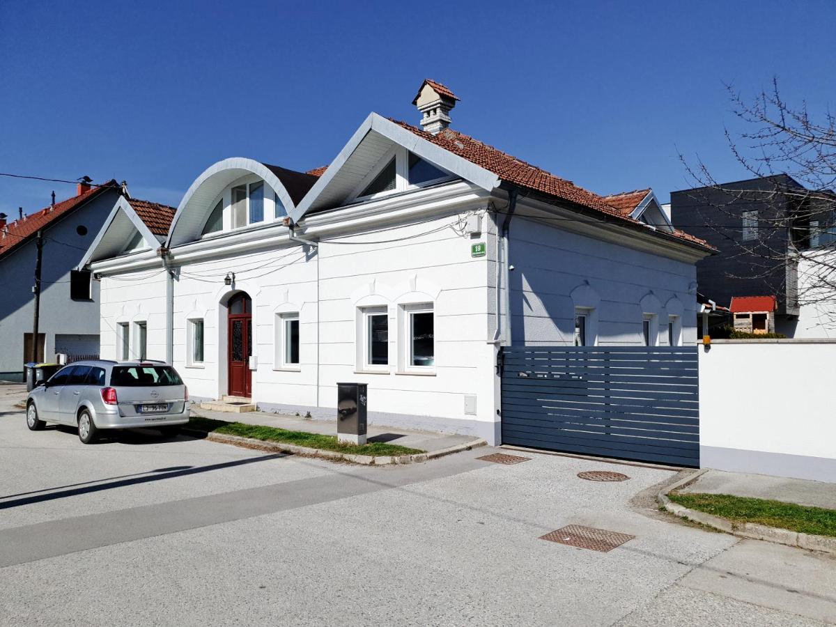 Charming Apartment Mila In Privat House With Free Parking Ljubljana Luaran gambar